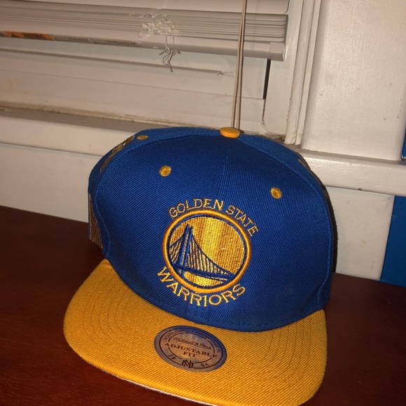 Mitchell&Ness GSW hat - Picture 1 of 1